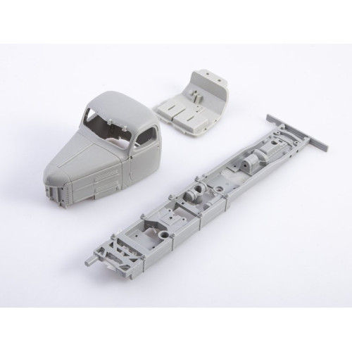 AVD 1614AVD Вездеход 132С 1:43