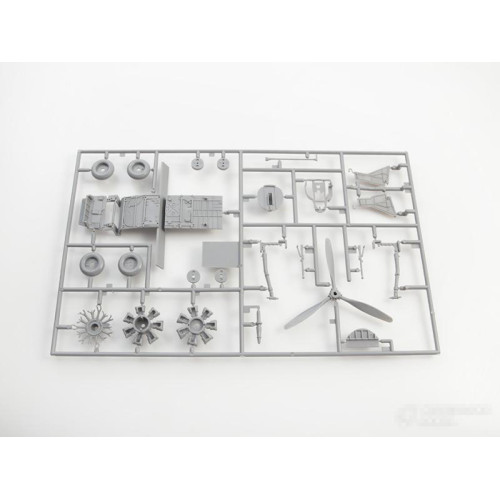 Academy 12285 Сборная модель TBM-3 "USS Bunker Hill" 1:48