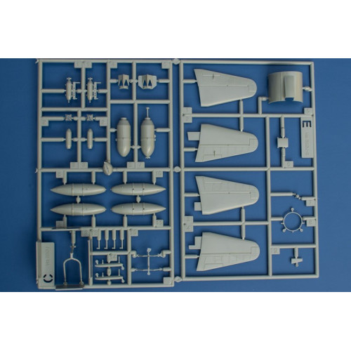 Academy 12324 Сборная модель SB2U-3 Vindicator "Battle of Midway" 1:48