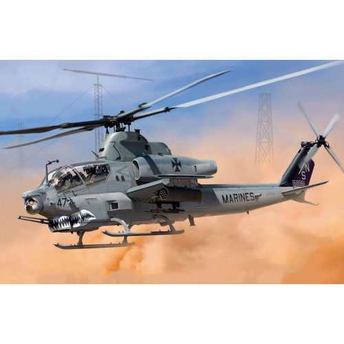 Academy 12127 Сборная модель USMC AH-1Z "Shark Mouth" 1:35