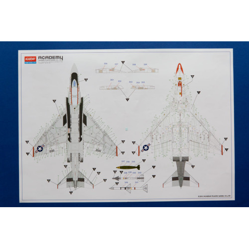 Academy 12232 Сборная модель F-4B Phantom "VF-111 Sundowners" 1:48