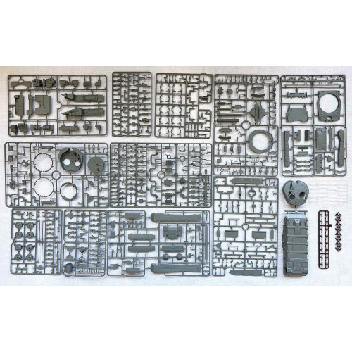 Amusing Hobby 35A060 Сборная модель Russian Main Battle Танк 80U Full interior kit 1:35