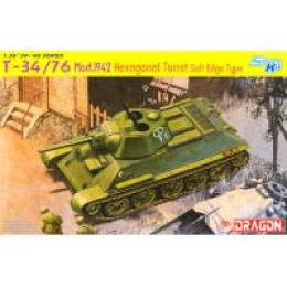 Dragon 6424 Советский танк T-34/76 образца 1942 года (Штампованная башня) 1:35