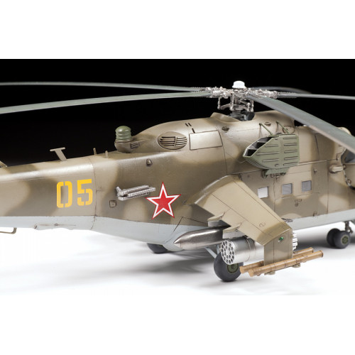 Звезда 4823 Сборная модель Российский ударный вертолёт М-24 В/ВП 1:48